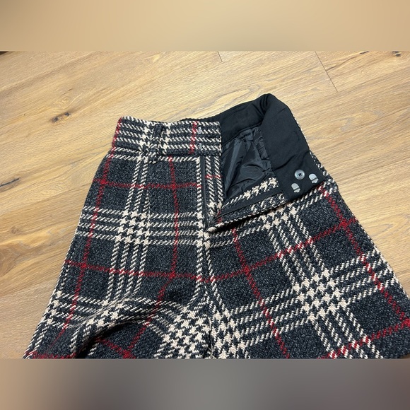 Express XXS high-waisted wool blend shorts - Picture 8 of 13